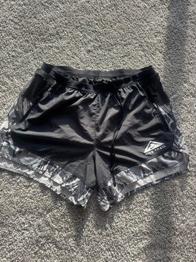 Nike men’s trail shorts XL